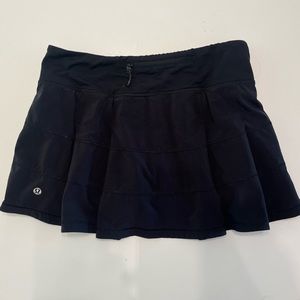 LULULEMON - PACE RIVAL MID-RISE SKIRT / BLACK / SIZE 4